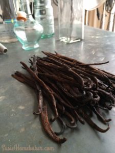 DIY Homemade Vanilla